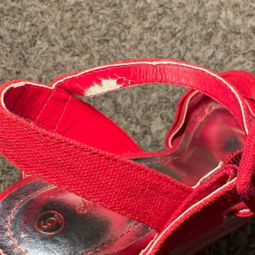 Adorable Charming Charlies Red Peep-Toe Wedge